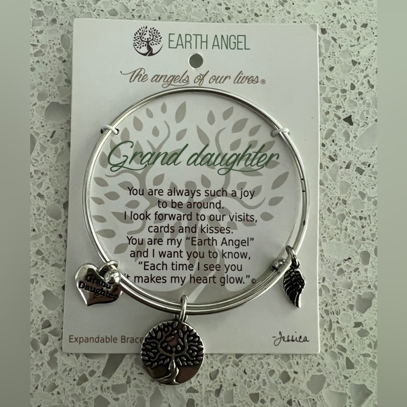 Bangle - Grand daughter - Picture 1 of 3